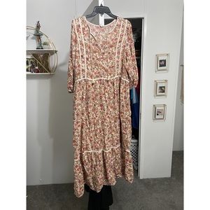 Old Navy Floral Long Sleeve Maxi Dress